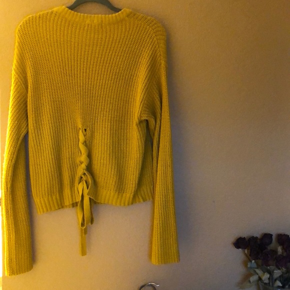 Sweater - Picture 3 of 4